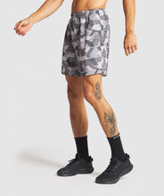 Load image into Gallery viewer, Gymshark Arrival Zip Pocket Shorts - Camo